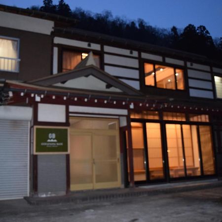 Отель Gokayama Base Nanto Экстерьер фото