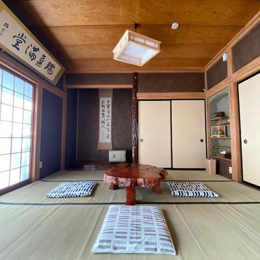 Отель Gokayama Base Nanto Экстерьер фото