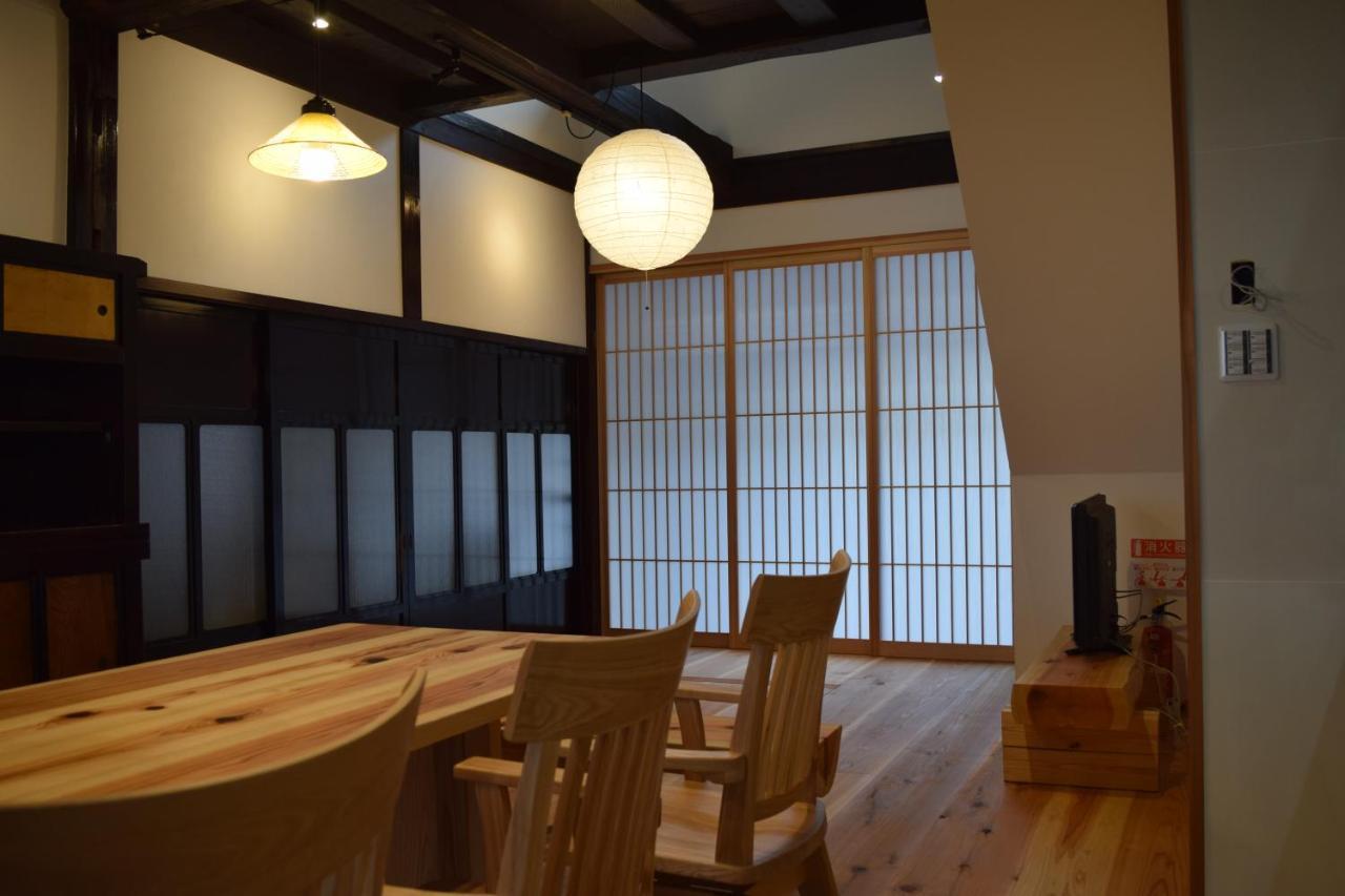 Отель Gokayama Base Nanto Экстерьер фото